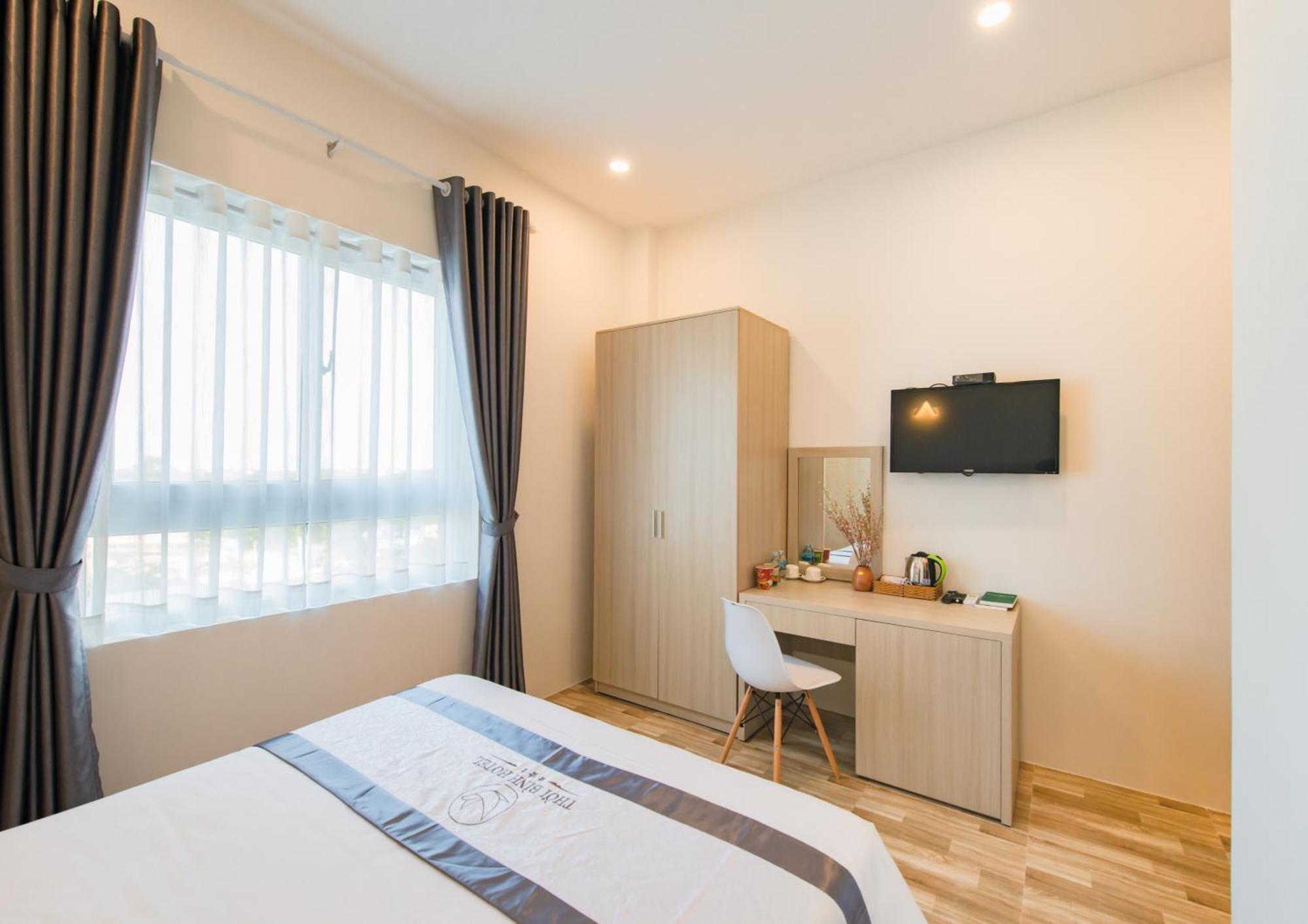 Thoi Binh Hotel Cam Lam Exterior photo