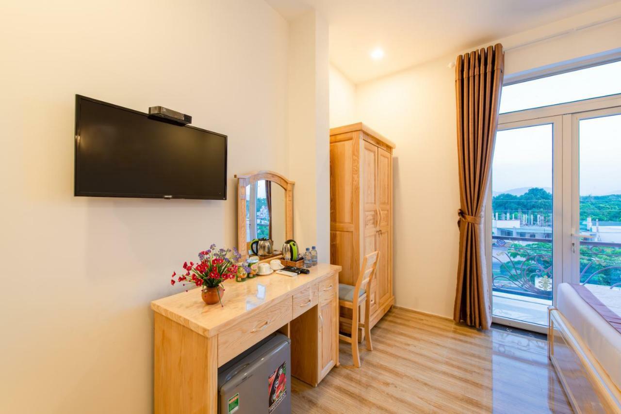 Thoi Binh Hotel Cam Lam Exterior photo